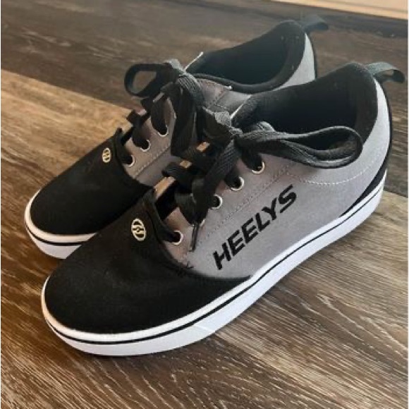 Heelys Pro20 Boys Size 7 Shoe, Never Worn